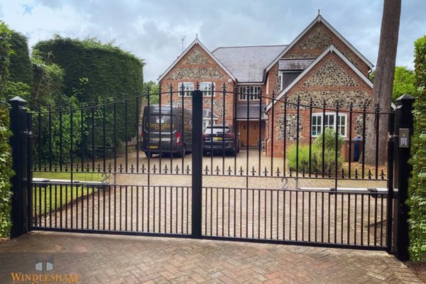 The Best Types of Gates for Your Home: Expert Recommendations